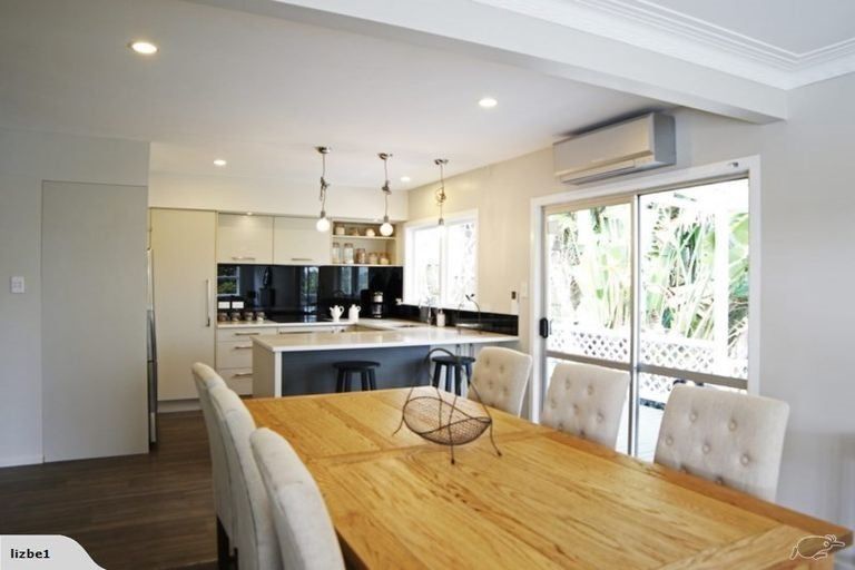 Photo of property in 18 Stanley Road, Glenfield, Auckland, 0629