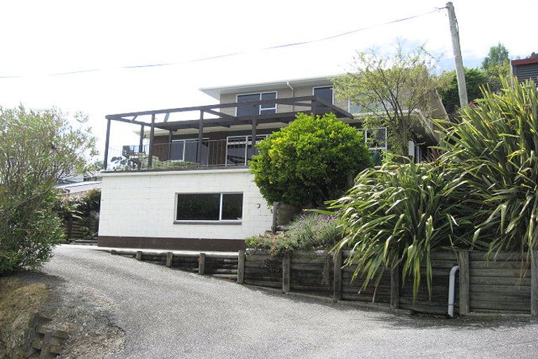Photo of property in 120 Wellington Street, Picton, 7220