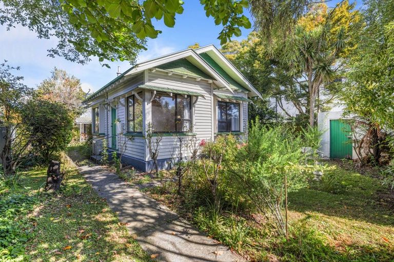 Photo of property in 11 Bartlett Street, Riccarton, Christchurch, 8011