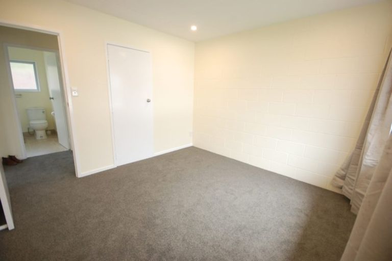 Photo of property in 1/98 Birkdale Road, Birkdale, Auckland, 0626