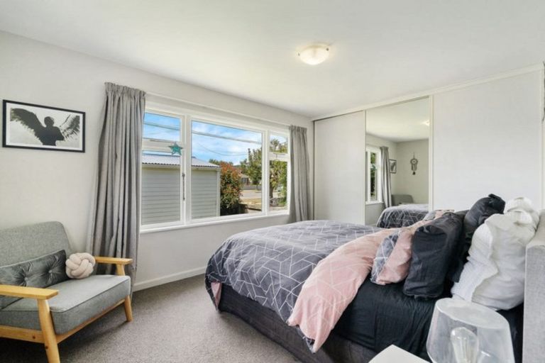 Photo of property in 166 Springs Road, Hornby, Christchurch, 8042