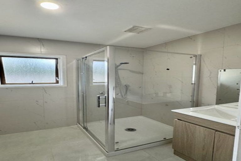 Photo of property in 1/38a Blakeborough Drive, Forrest Hill, Auckland, 0620