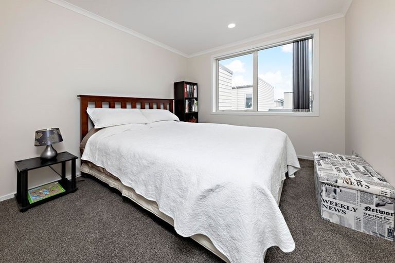 Photo of property in 11 Taupinga Way, Takanini, 2112