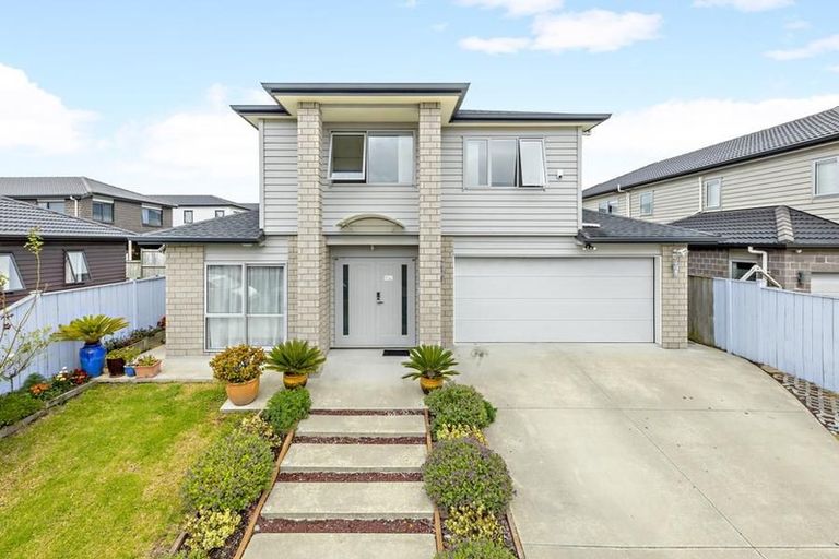 Photo of property in 4 Cahir Place, Flat Bush, Auckland, 2019