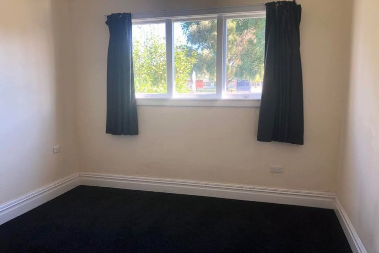 Photo of property in 2 Cecil Place, Waltham, Christchurch, 8023