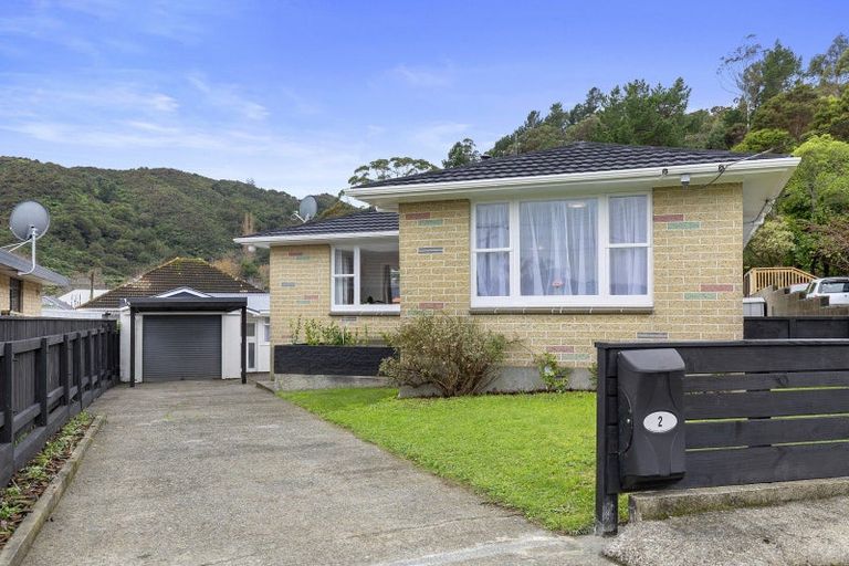 Photo of property in 2 Bella Grove, Naenae, Lower Hutt, 5011
