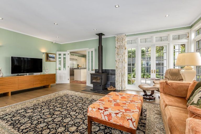 Photo of property in 6 Cheviot Road, Lowry Bay, Lower Hutt, 5013