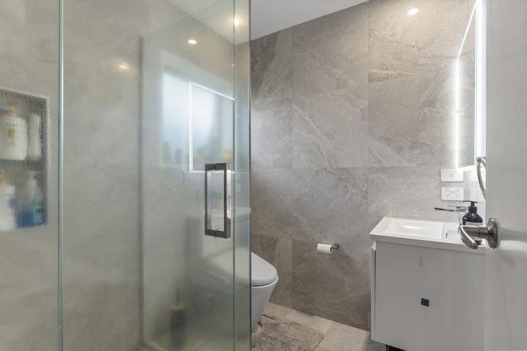 Photo of property in 37 Lotus Avenue, Mount Maunganui, 3116