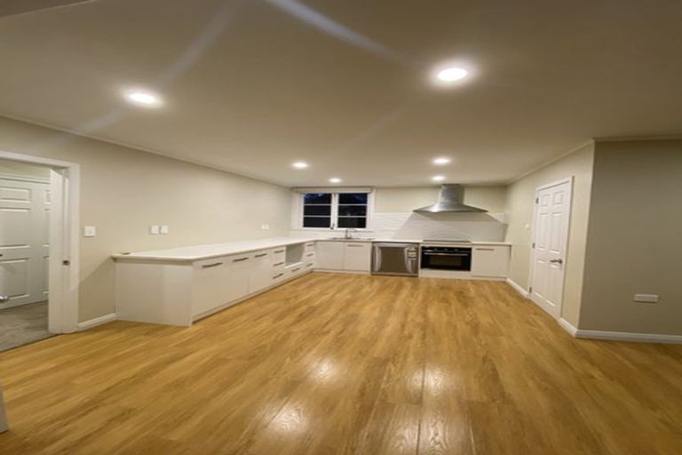 Photo of property in 187 Browns Bay Road, Browns Bay, Auckland, 0630