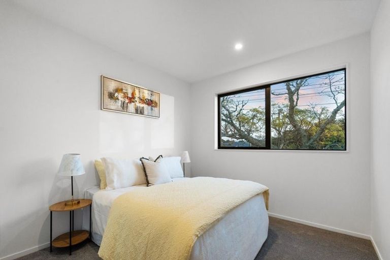 Photo of property in 37b Flanshaw Road, Te Atatu South, Auckland, 0610