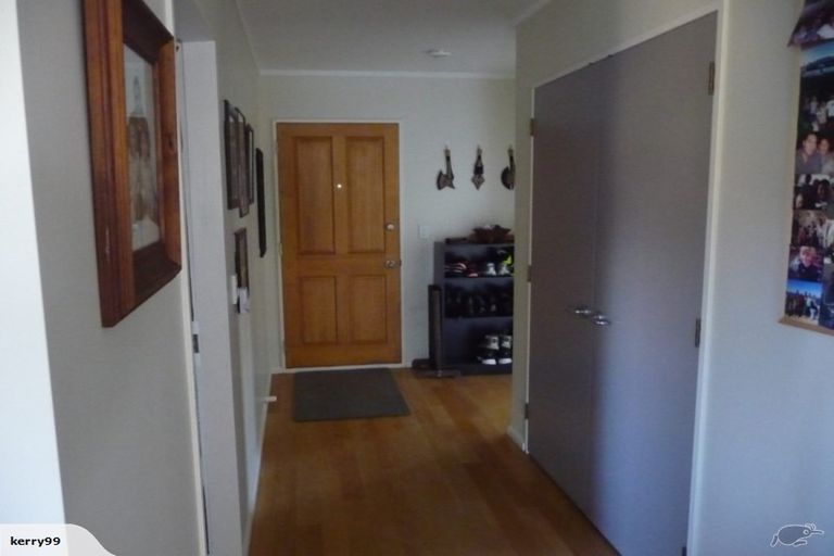 Photo of property in 50 Navigation Drive, Whitby, Porirua, 5024