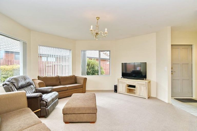 Photo of property in 11 Kotare Avenue, Rangiora, 7400