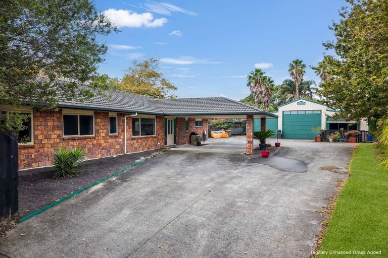 Photo of property in 17 Brights Road, Waiuku, 2123