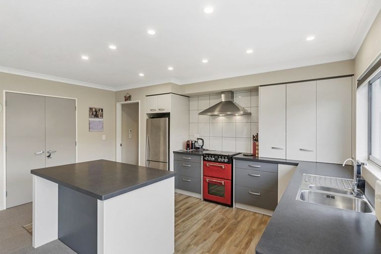 Photo of property in 44 Kotuku Drive, Paraparaumu Beach, Paraparaumu, 5032