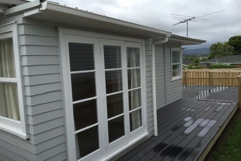 Photo of property in 10 Kaikoura Street, Henderson, Auckland, 0612
