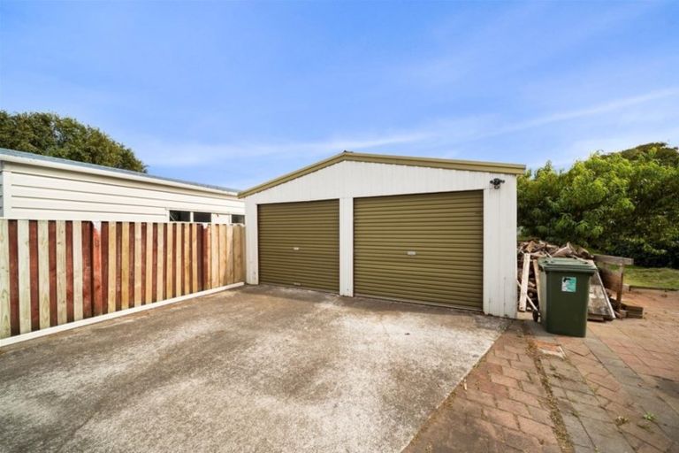 Photo of property in 12 Puriri Street, Hawera, 4610