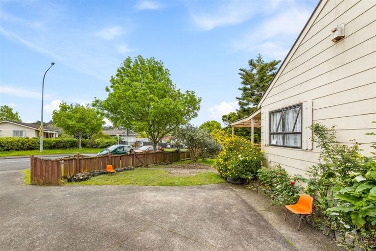 Photo of property in 3 Farwood Drive, Henderson, Auckland, 0612