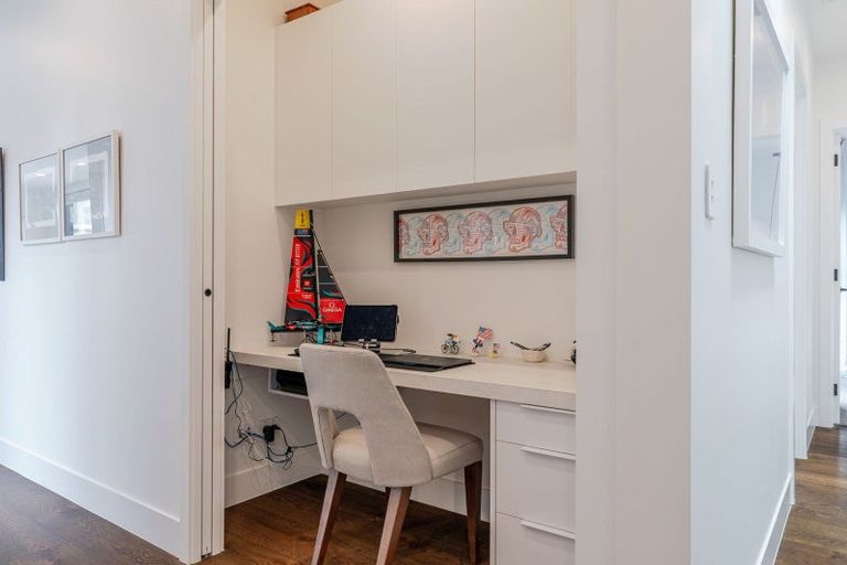 Photo of property in 65 Stanley Avenue, Palmerston North, 4414