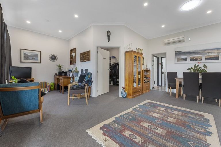 Photo of property in 373 Broadway, Stratford, 4332