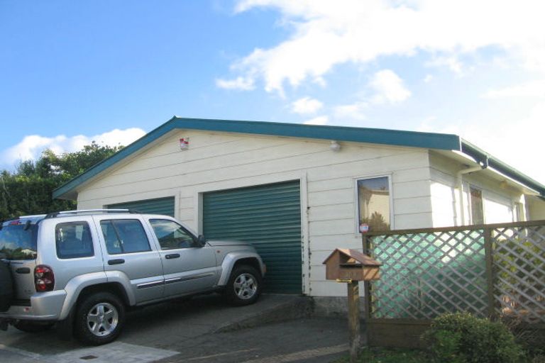 Photo of property in 158 Mitchell Street, Brooklyn, Wellington, 6021