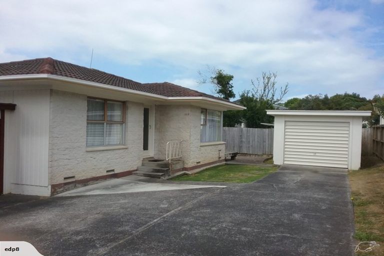 Photo of property in 2/16 Mannering Place, Hillcrest, Auckland, 0627