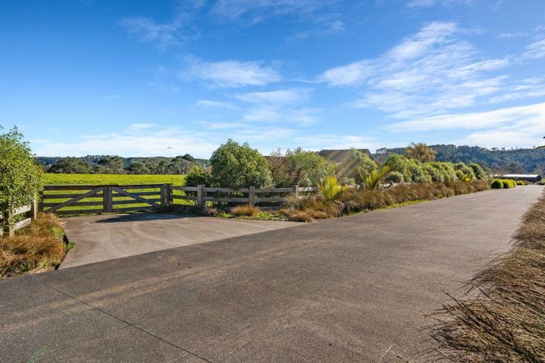 Photo of property in 3 Ada Lane, Riverhead, 0793