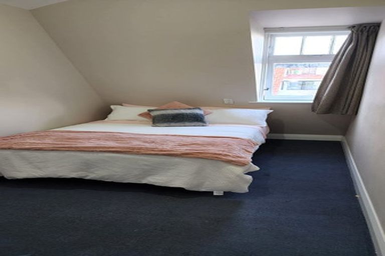 Photo of property in Rosemere Backpackers, 6 Macdonald Crescent, Te Aro, Wellington, 6011