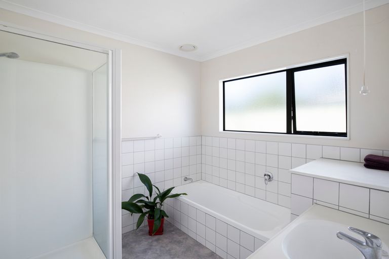 Photo of property in 31 Mellsop Avenue, Waiuku, 2123