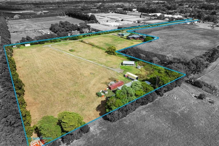 Photo of property in 216 Riverhead Road, Kumeu, 0892