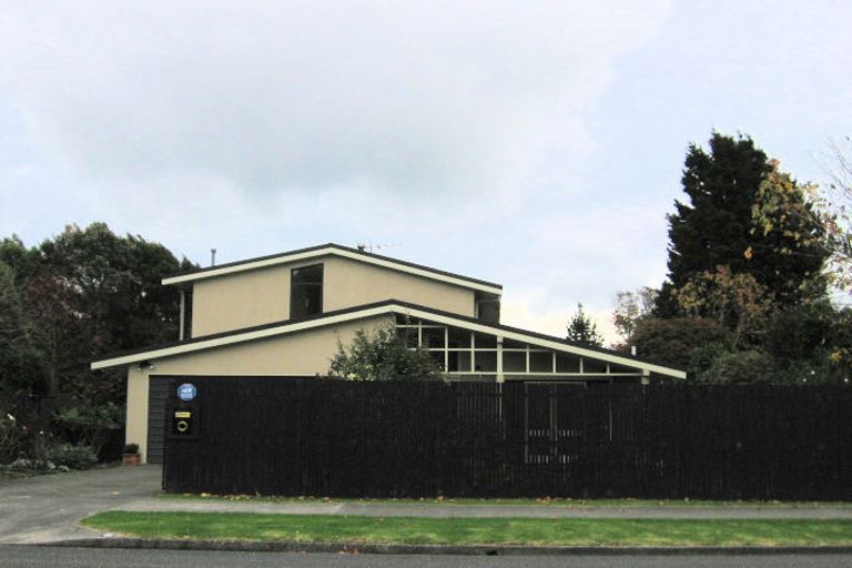 Photo of property in 20 Ngarara Road, Waikanae, 5036