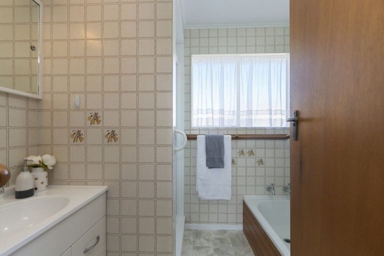 Photo of property in 7 Kew Grove, Wainuiomata, Lower Hutt, 5014