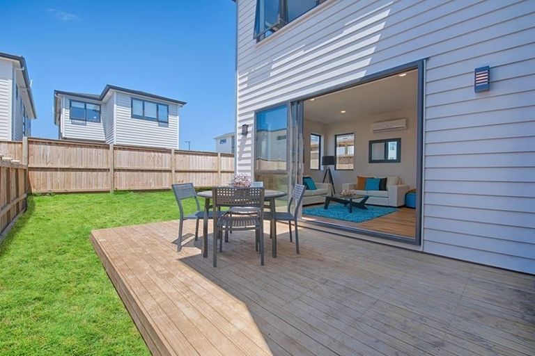 Photo of property in 45 Greenfinch Road, Hobsonville, Auckland, 0616