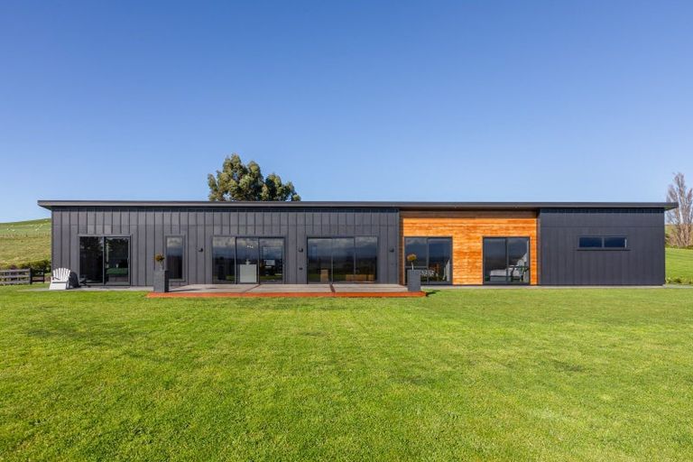 Photo of property in 375c Maharakeke Road, Waipukurau, 4281