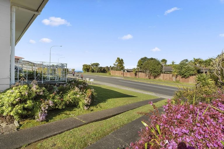 Photo of property in 1/123 Glamorgan Drive, Torbay, Auckland, 0630