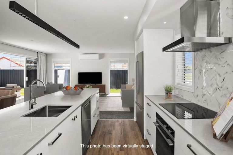 Photo of property in 19 George Yee Place, Taradale, 4112