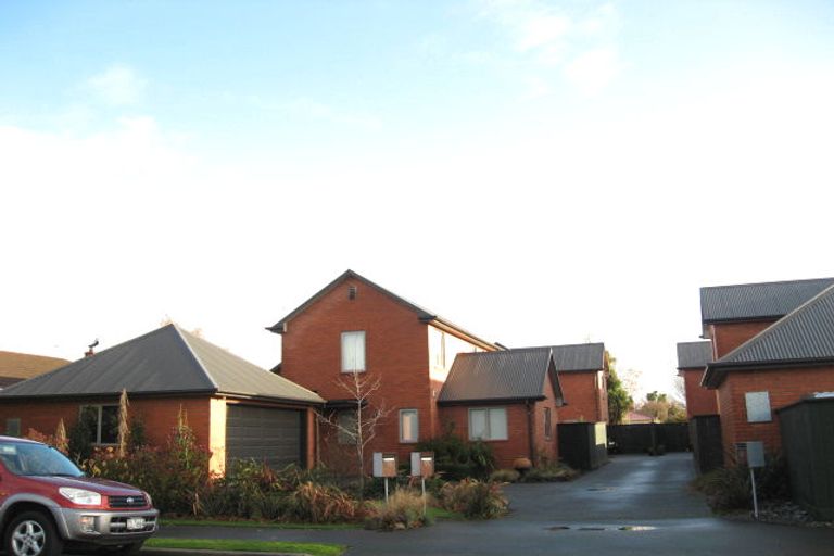 Photo of property in 105 Innes Road, St Albans, Christchurch, 8052