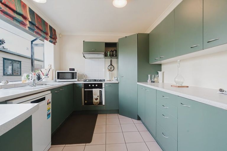 Photo of property in 25 Catalina Drive, Melville, Hamilton, 3206