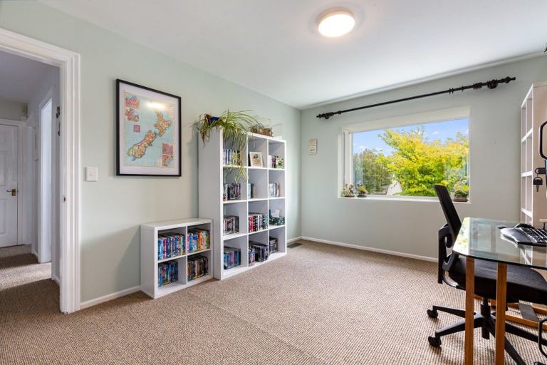 Photo of property in 24 Sailmaker Close, Whitby, Porirua, 5024