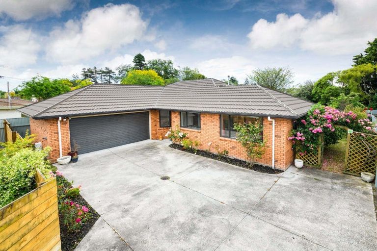 Photo of property in 3 Ronberg Street, Highbury, Palmerston North, 4412