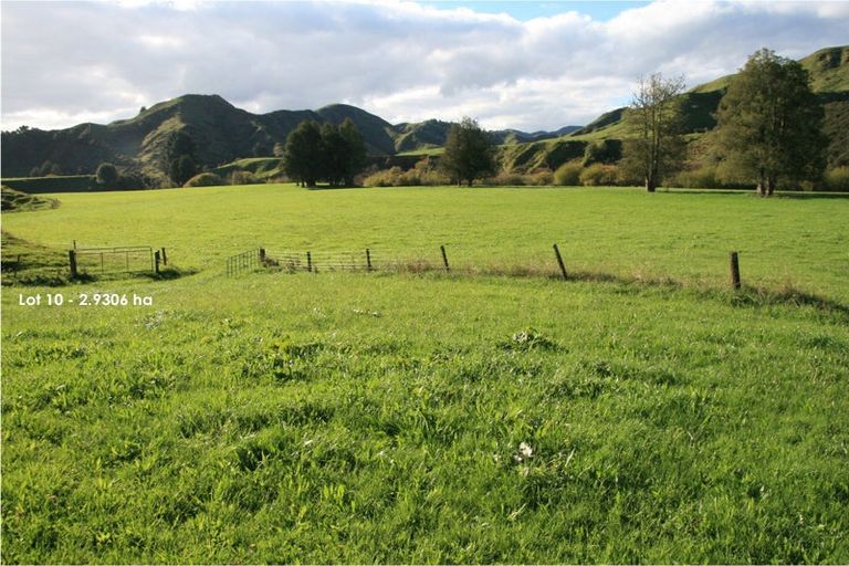 Photo of property in 632 Mangaotuku Road, Tututawa, Stratford, 4392