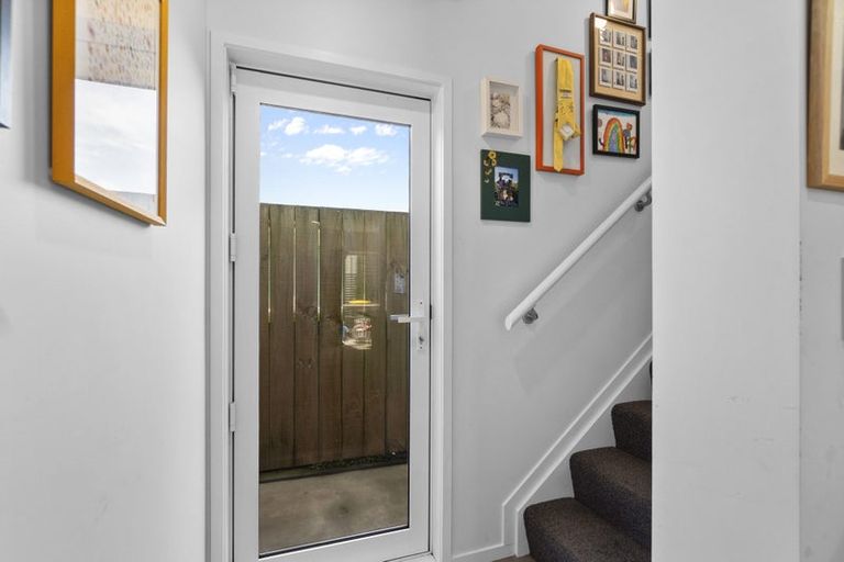 Photo of property in 10/10 Burrows Place, Frankton, Hamilton, 3204