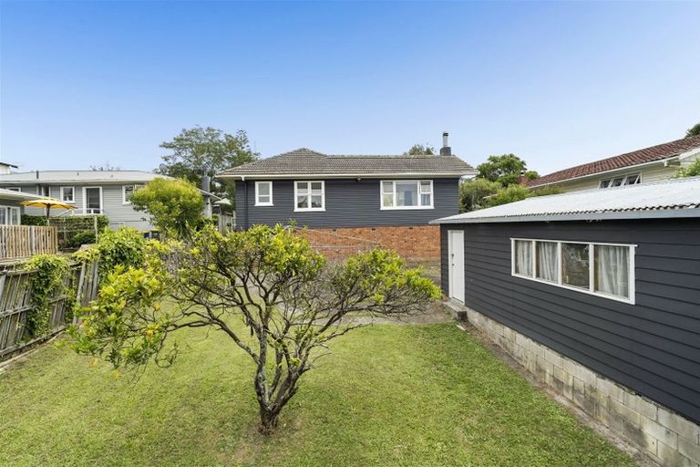 Photo of property in 13 Bruce Road, Glenfield, Auckland, 0629