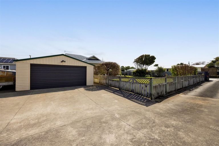 Photo of property in 28 Puriri Street, Hawera, 4610