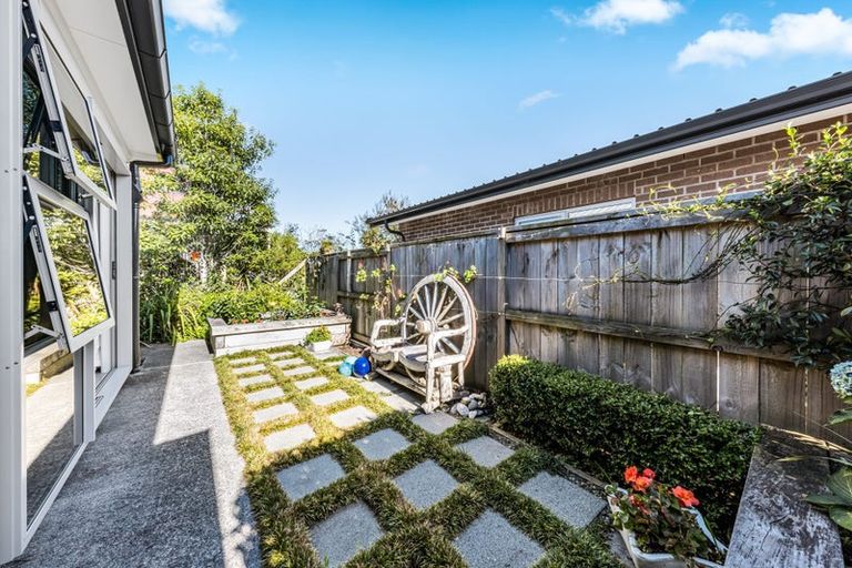Photo of property in 15 Makete Crescent, Hobsonville, Auckland, 0618