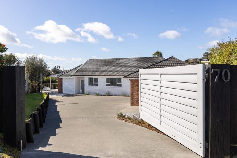 Photo of property in 70 Bay Vista Drive, Red Beach, 0932