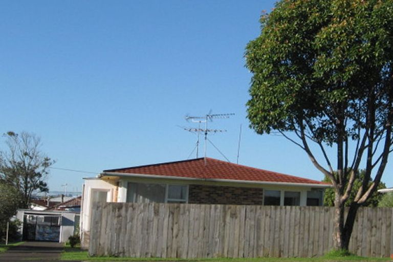 Photo of property in 1/305 Pakuranga Road, Pakuranga Heights, Auckland, 2010