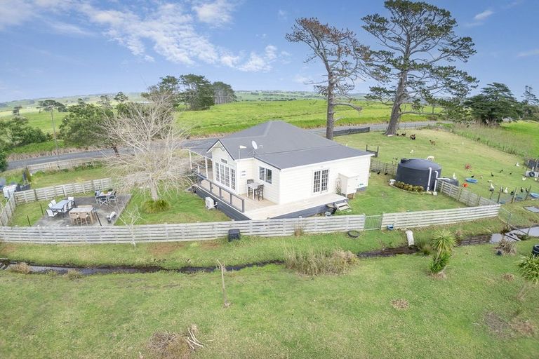 Photo of property in 126 West Coast Road, Te Kopuru, Dargaville, 0371