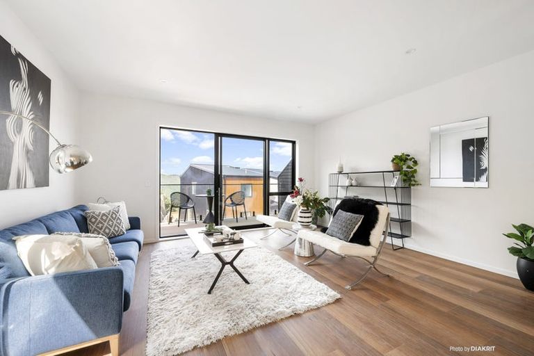 Photo of property in 28 Cathie Place, Karori, Wellington, 6012