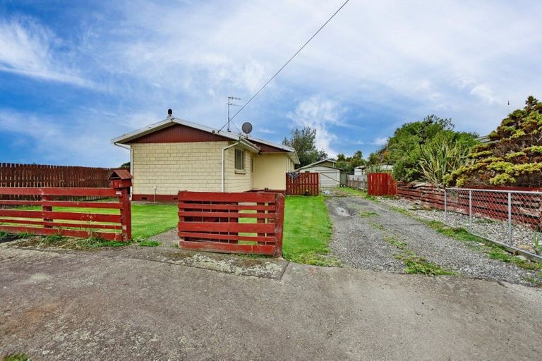 Photo of property in 210 Bay Road, Grasmere, Invercargill, 9810