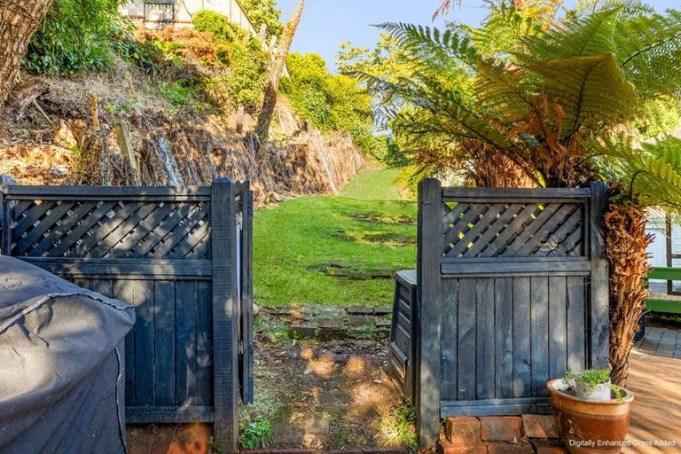 Photo of property in 8g Nevada Drive, Merrilands, New Plymouth, 4312